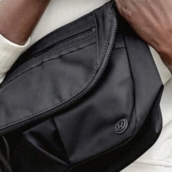 Lululemon Festival Bag II "LIKE NEW" - Picture 13 of 16